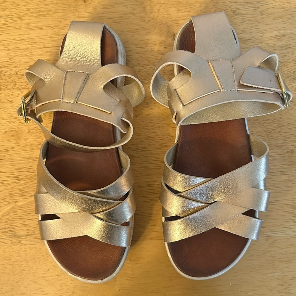 MIA Valerie Sandal